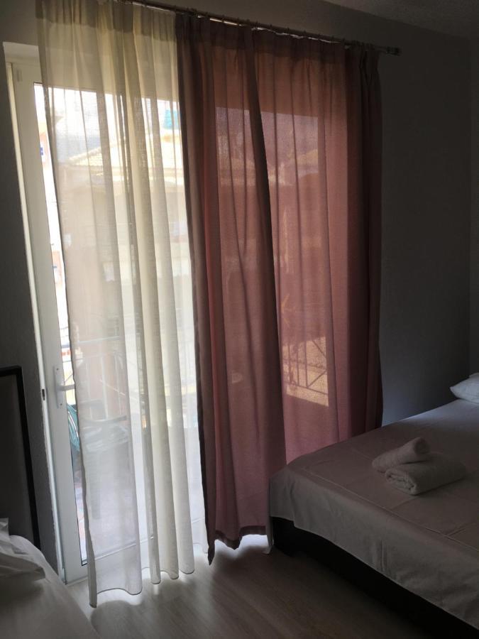 Irini Boutique Rooms!!! Himare