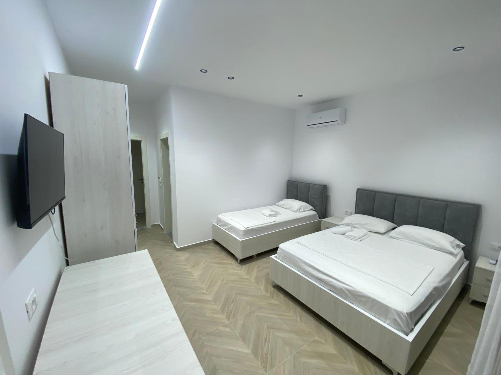 Irini Boutique Rooms!!! Himare